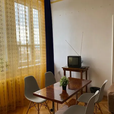 Vintage Rooms In Old Town-3